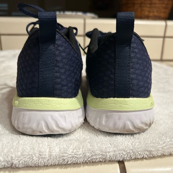 - Nike renew - Picture 6 of 13